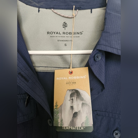 Womans LS button shirt - Picture 3 of 7